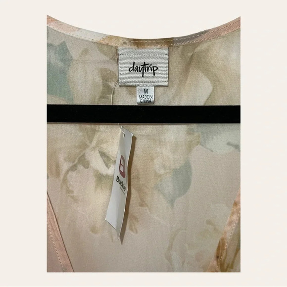 Women’s DAYTRIP BLOUSE TUNIC SHRUG SIZE MEDIUM FLORAL SHEER - Picture 8 of 11